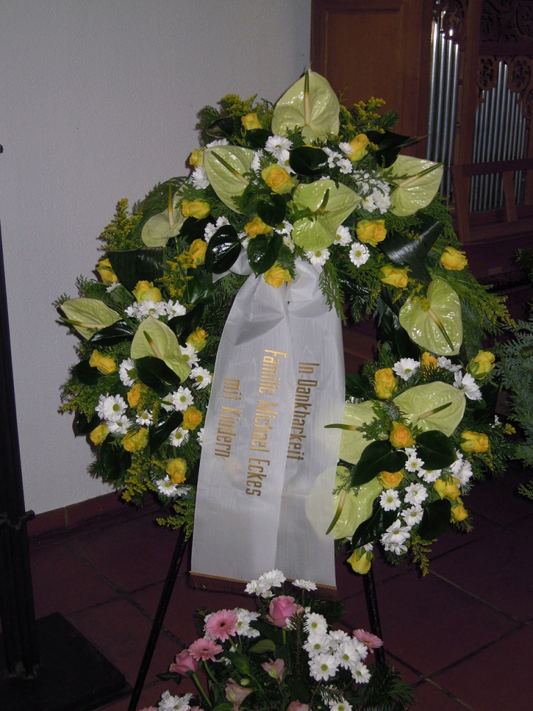 Trauerfloristik, Trauerschleifen und Grabschmuck